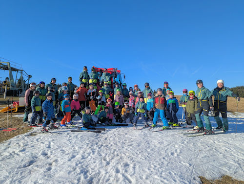 Gruppenfoto beim Skikurs